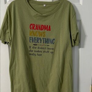 Olive T-Shirt with Fun Grandma GraphicXL